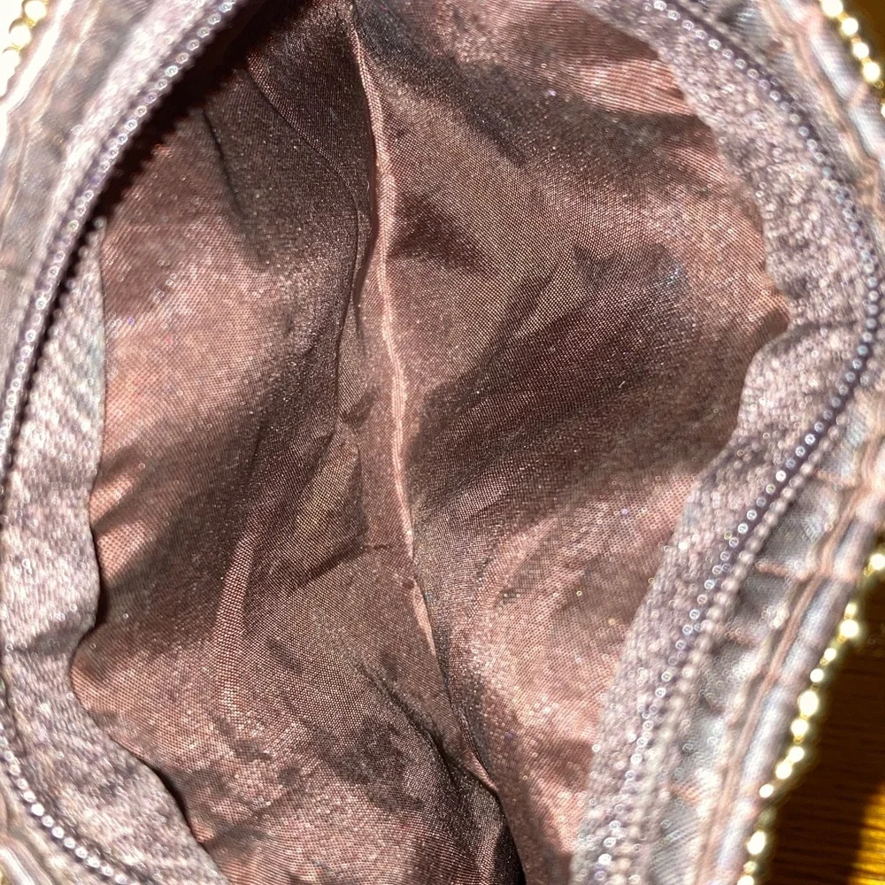 Beaded Coin Purse/Wallet Beautiful Circular Patterns
Great For Gifting - Picture 5 of 5